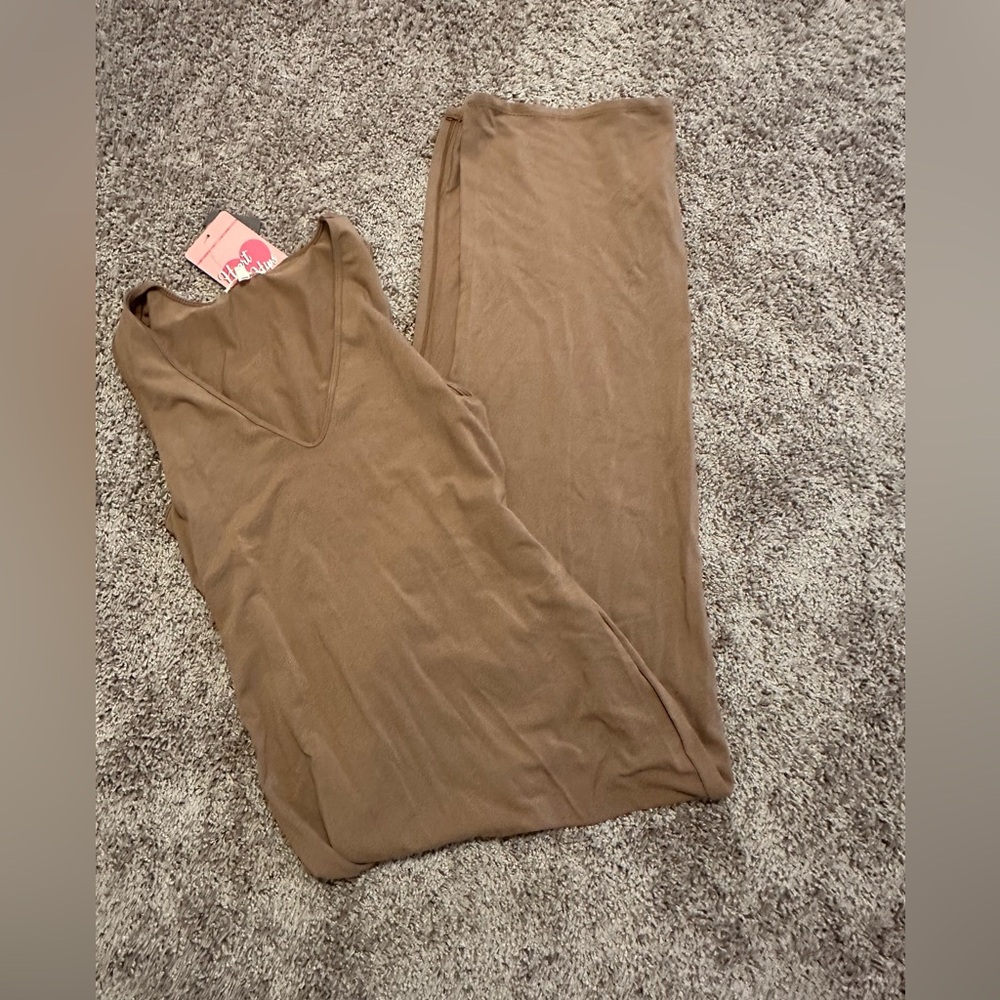 Maxi bodycon dress.
